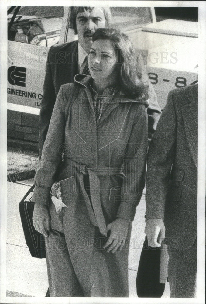 1978 Press Photo Nola Jean Weaver Lake County Court House Legal Team James - Historic Images