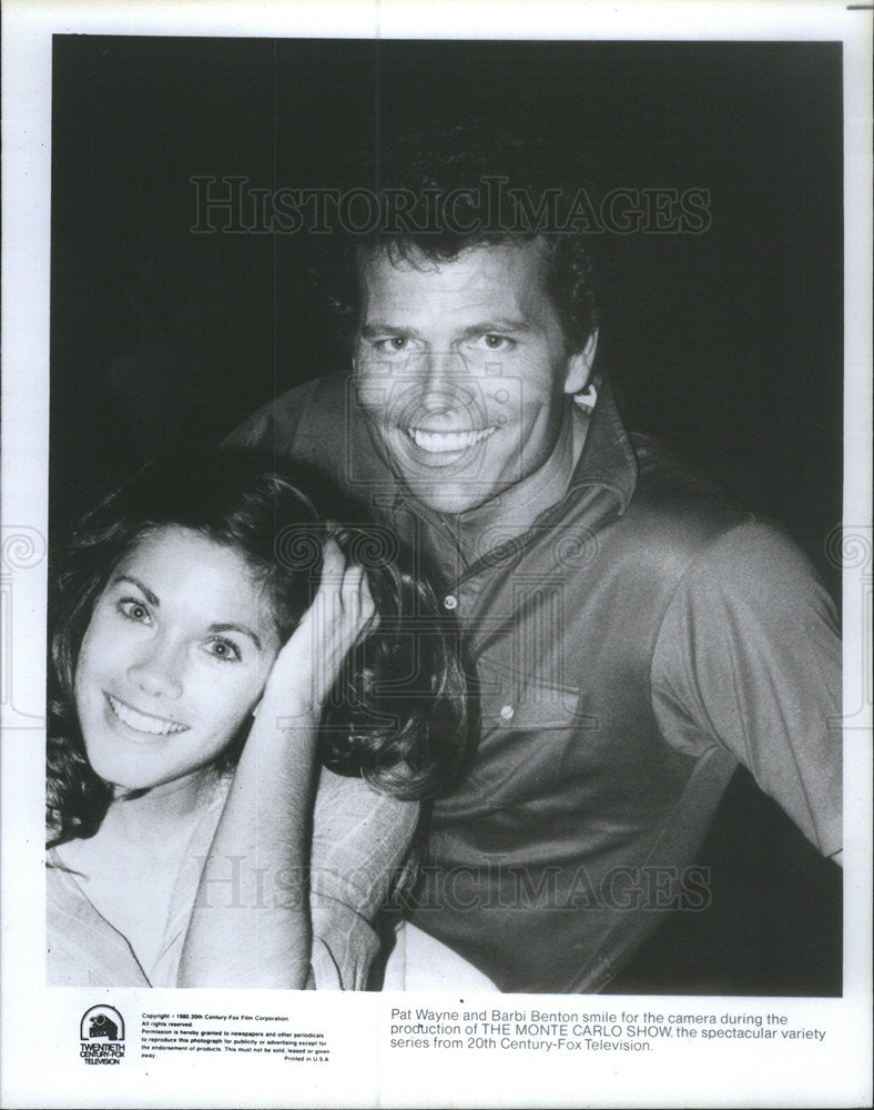 Press Photo Pat Wayne Barbi Benton Smile Camera Production Monte Carlo Show - Historic Images