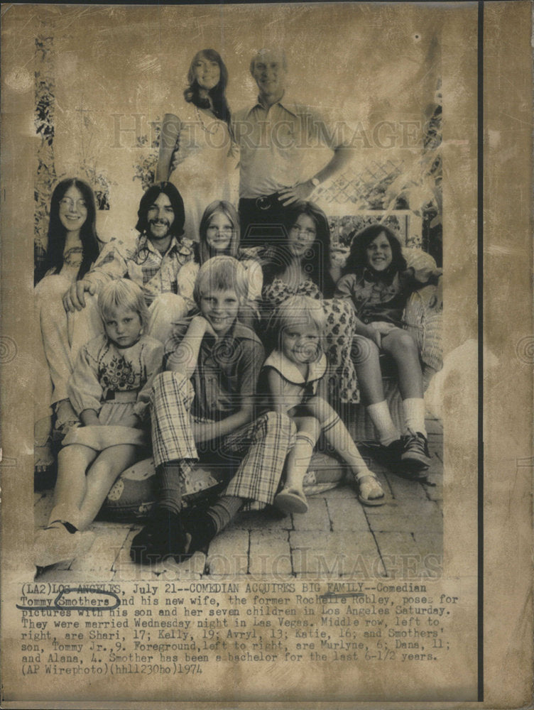 1974 Comedian Tommy Smothers, New Wife & Children In Los Angeles - Historic Images
