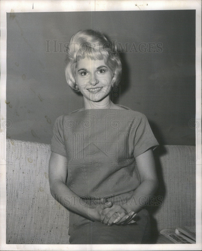 1991 Press Photo Mrs. Laura Smith Modest heroine of the Stickney Township - Historic Images