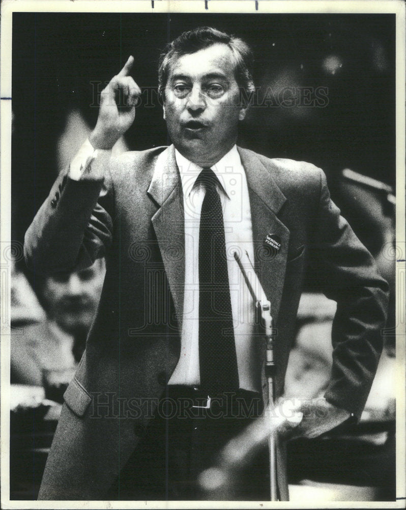 1984 Press Photo Edward Vrodylak Chicago Alderman Politician - Historic Images