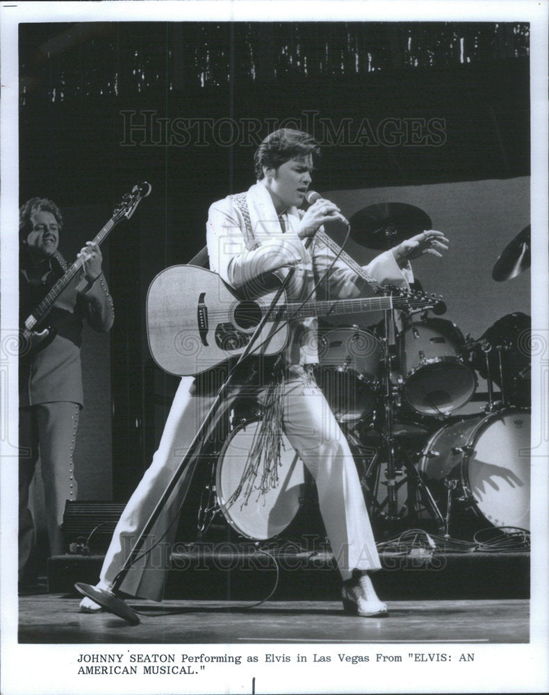 1989 Press Photo Johnny Seaton Actor Elvis American Musical - Historic Images