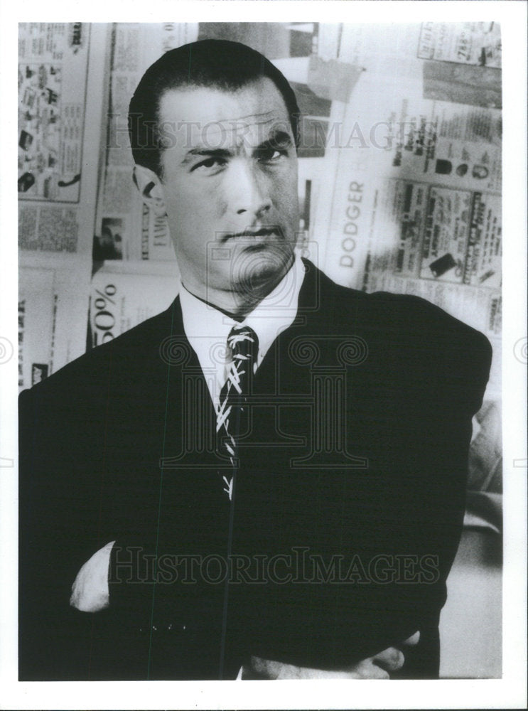 1111 Press Photo Steven Seagal Stars Retired ace Troubleshooter for the Drug - Historic Images