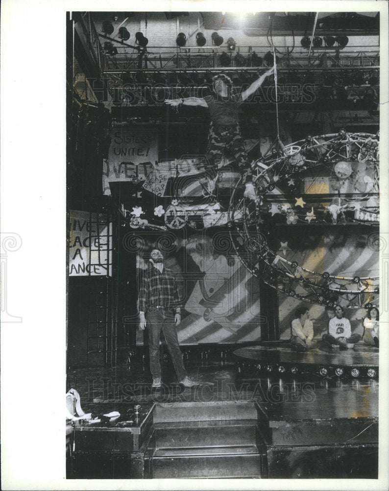 1989 Press Photo Larry Weintraub "Hair" play - Historic Images