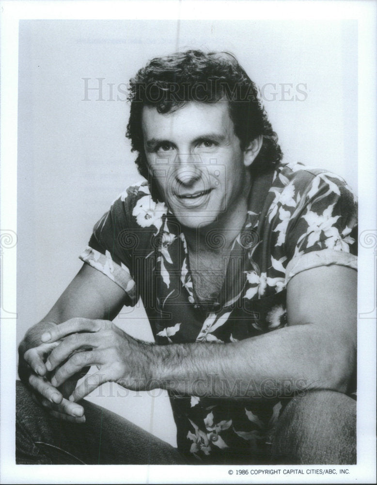 1986 Press Photo Carl Weintraub American Television Actor. - Historic Images