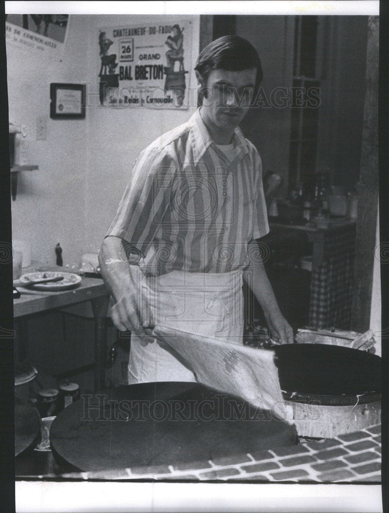 1973 Press Photo Germain Roignant proprietor of bake shop - RSC50007 - Historic Images