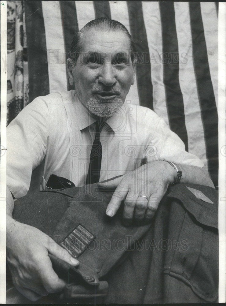 1967 Press Photo Richard D Rizzo five overseas bar jacket Franklin Pk Draftee - Historic Images