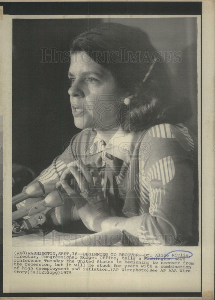1975 DR. ALICE RIVLIN CONGRESSIONAL BUDGET OFFICE - Historic Images
