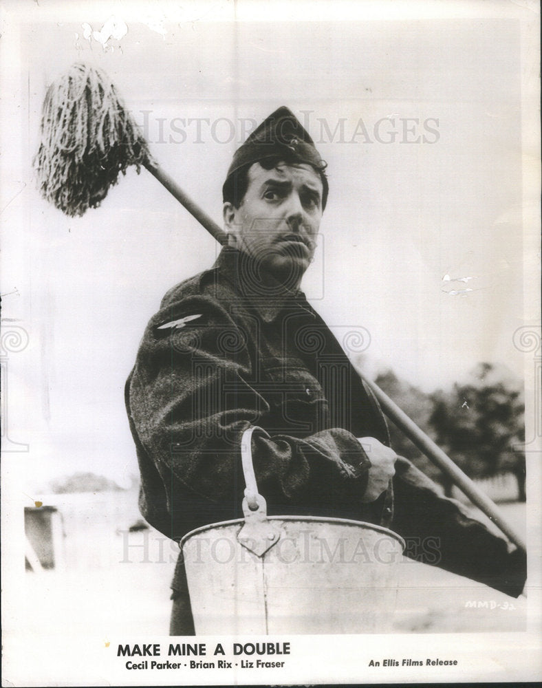 1961 Brian Rix shoulders British comedy Double World War II England - Historic Images