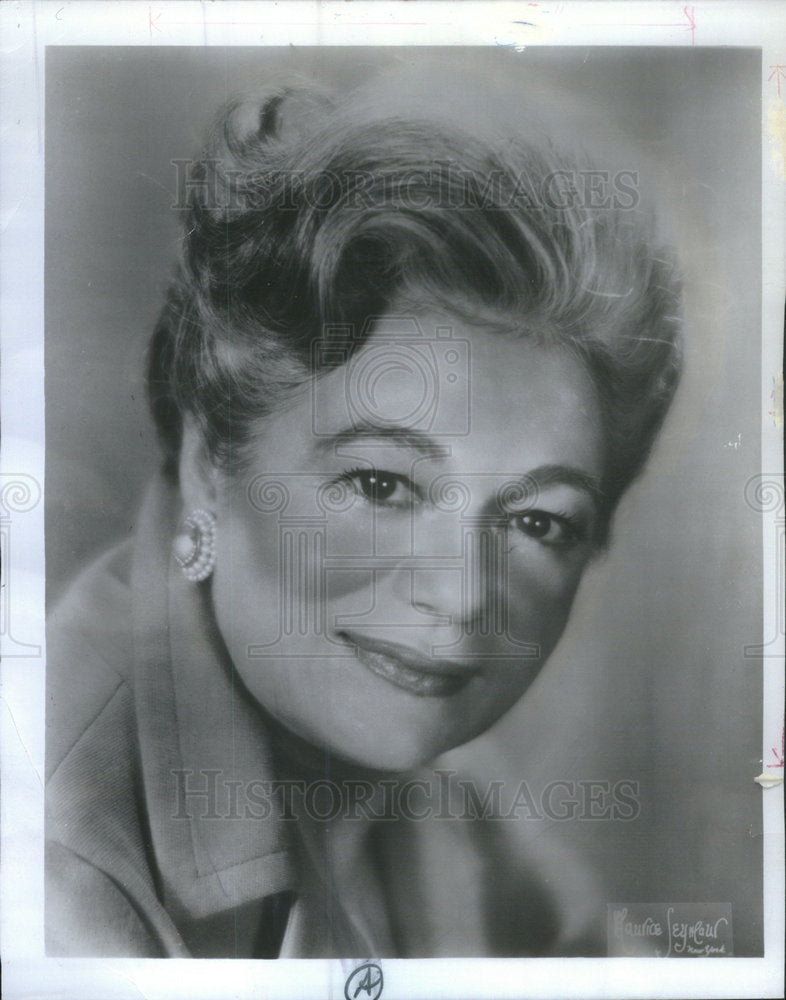 1972 Press Photo Lucille Rivers Sewing Money Home Tips Lecture Tour Television - Historic Images