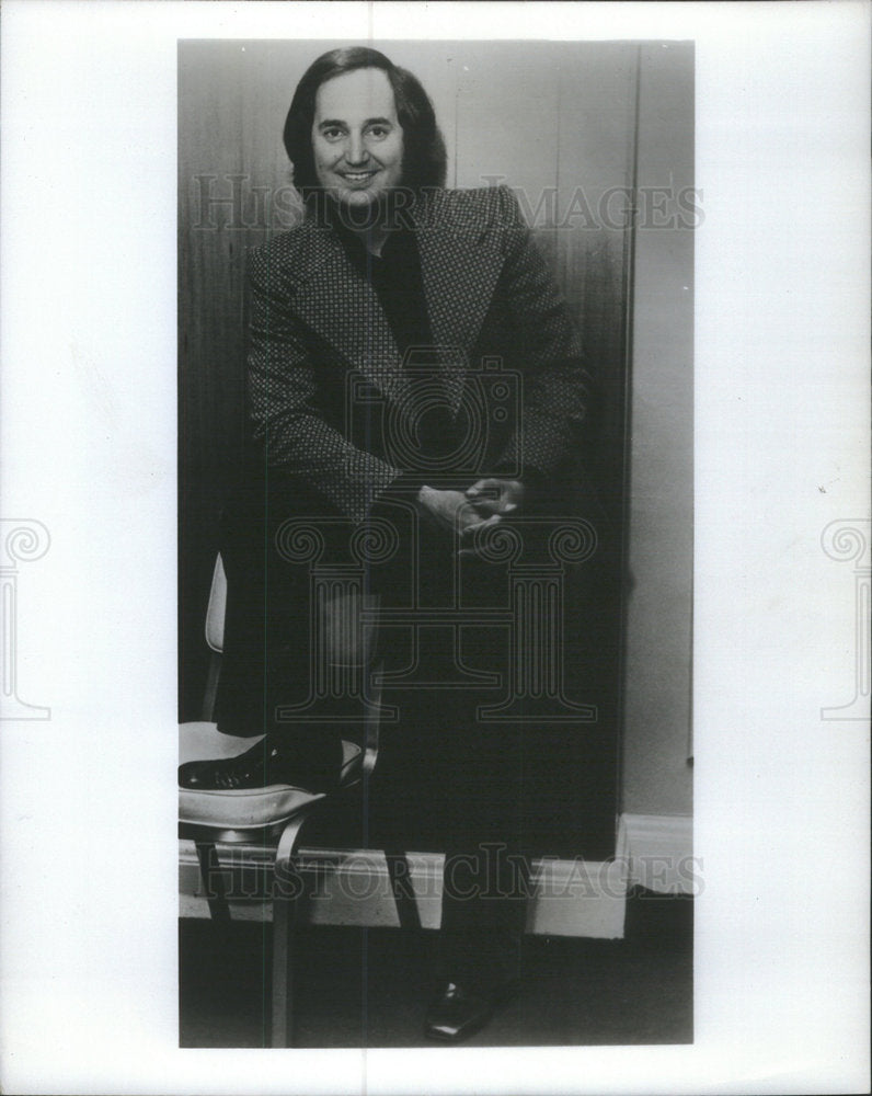 1975 Press Photo NEIL SEDAKA ROCK SINGER PIANIST COMPOSER - Historic Images