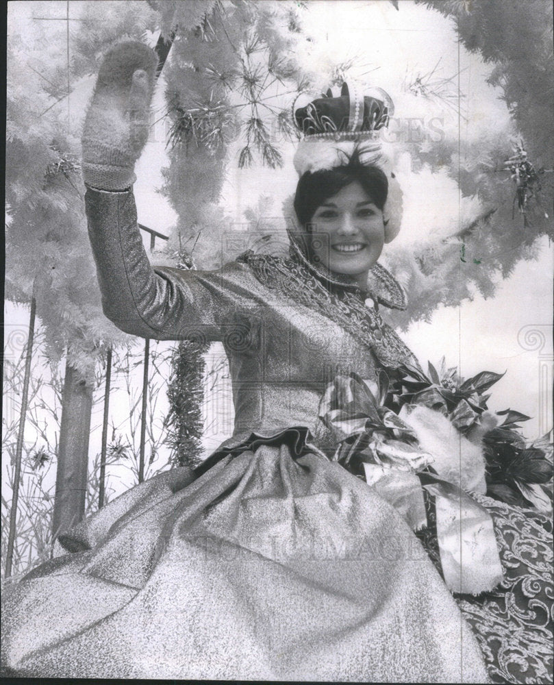 1967 Anita Pankratz State Street Star Queen Chicago  - Historic Images