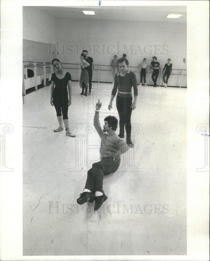 1977 Press Photo Ramon Segarra Ballet Master Chicago - Historic Images