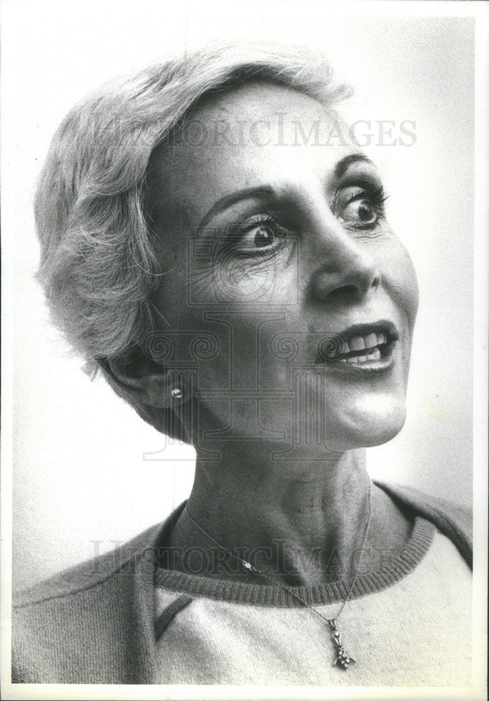 1979 Press Photo Candid shots of Natalie Willner author "Bring Back Romance" - Historic Images