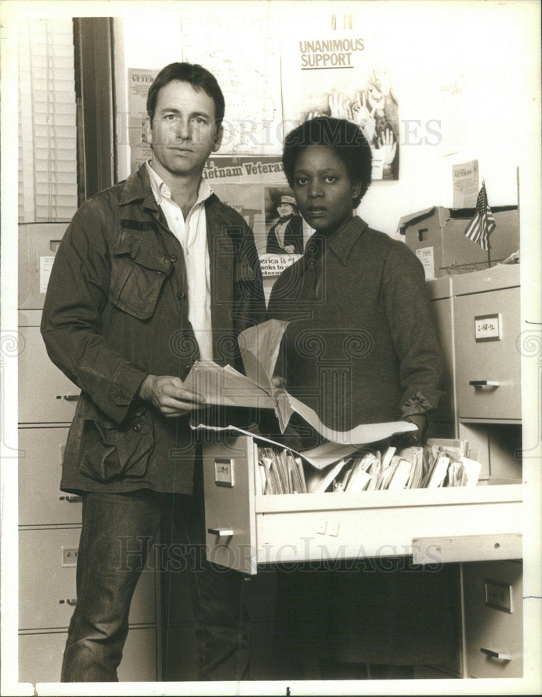 1986 Press Photo John Ritter Alfred Woodard Unnatural Causes Agent Orange - Historic Images