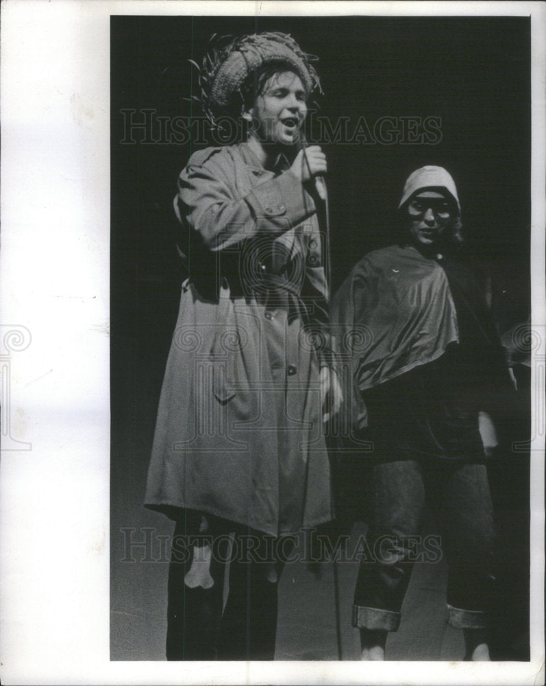 1972 Press Photo Bill Williams Sing Donkey Aesop's Fabes Kingston Mines Theater - Historic Images