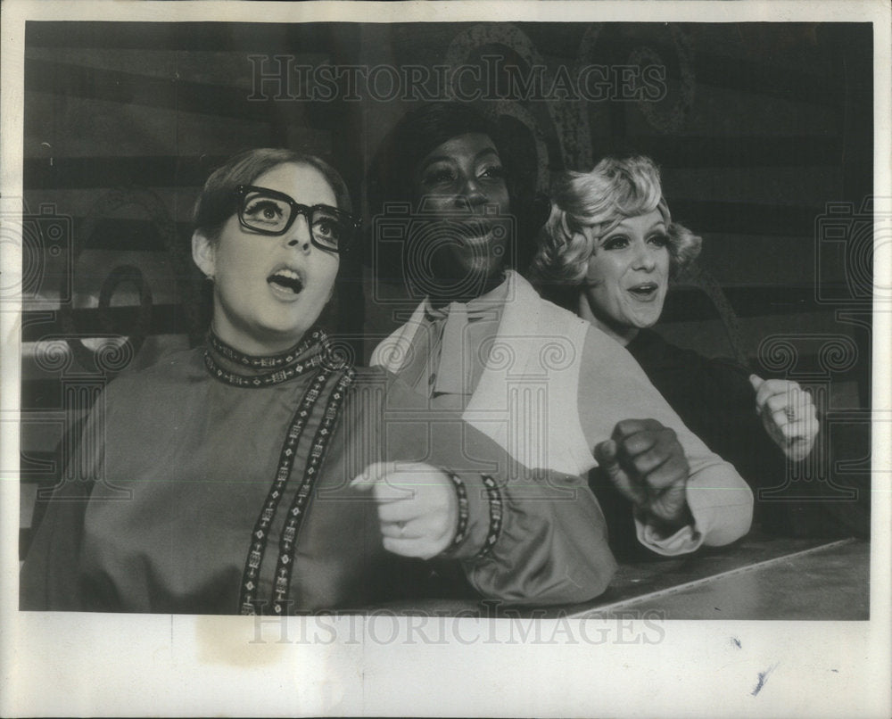 1969 Barbara Shannon Plays Enthusiastic Red Comrade Hallelujah Baby - Historic Images