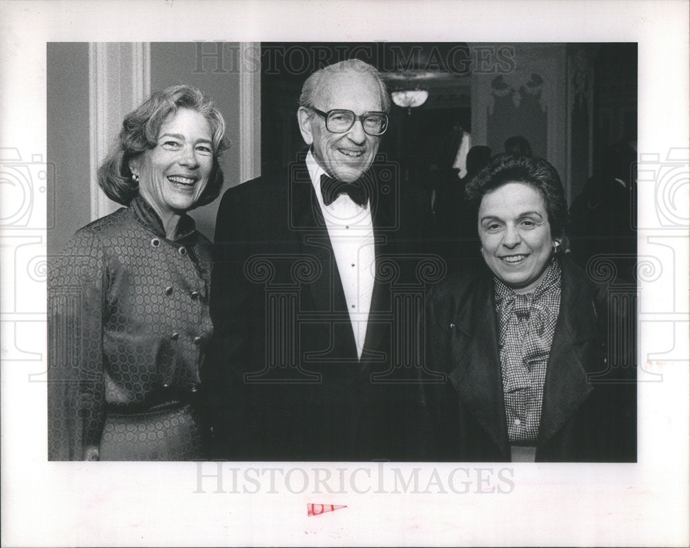 1991 Press Photo Nancy StevensonIrving Harris and Donna E. Shalala at the Drake - Historic Images