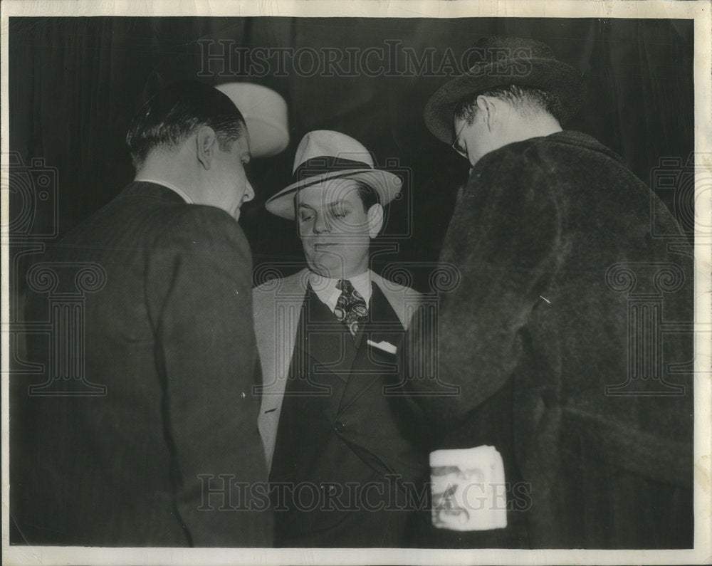 1951 Press Photo David A. Riskind Attorney For the Milk Wagon Drivers Union - Historic Images