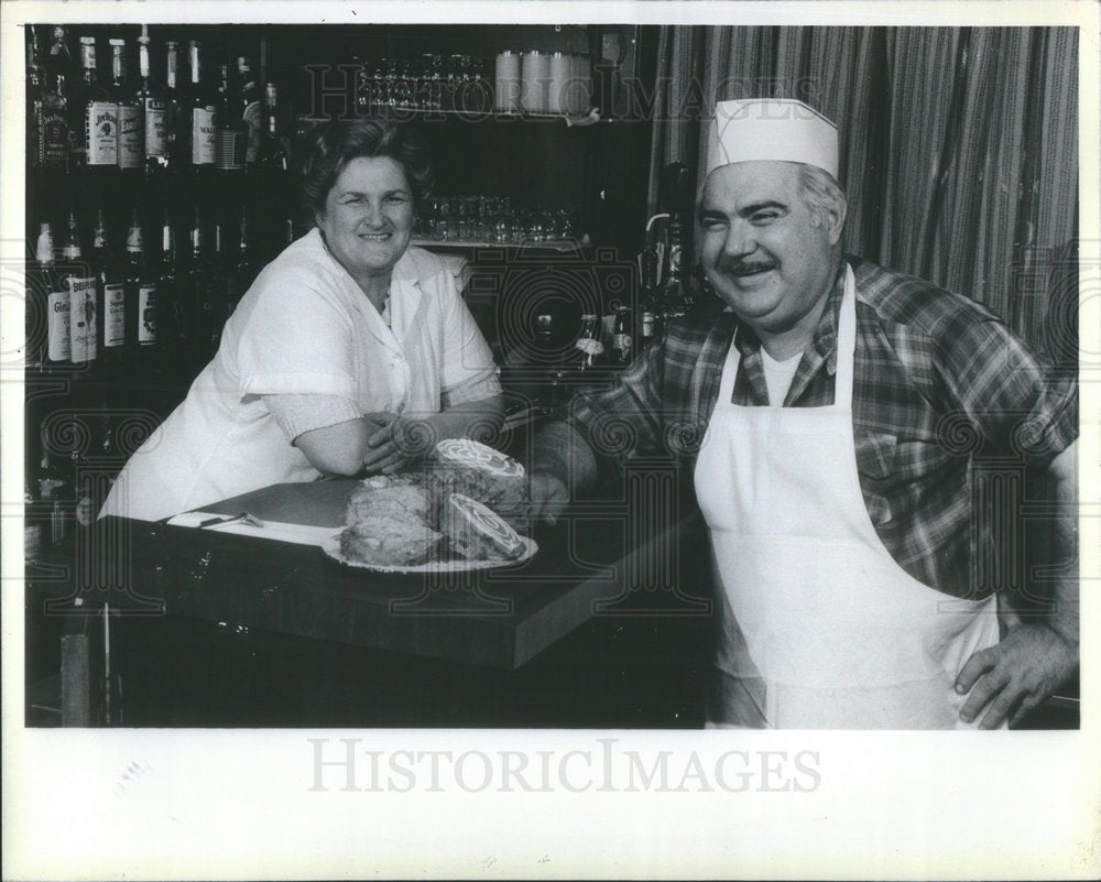 1983 Press Photo Ziggy Ristovojevic  Owner Old Serbian Village Restaurant - Historic Images
