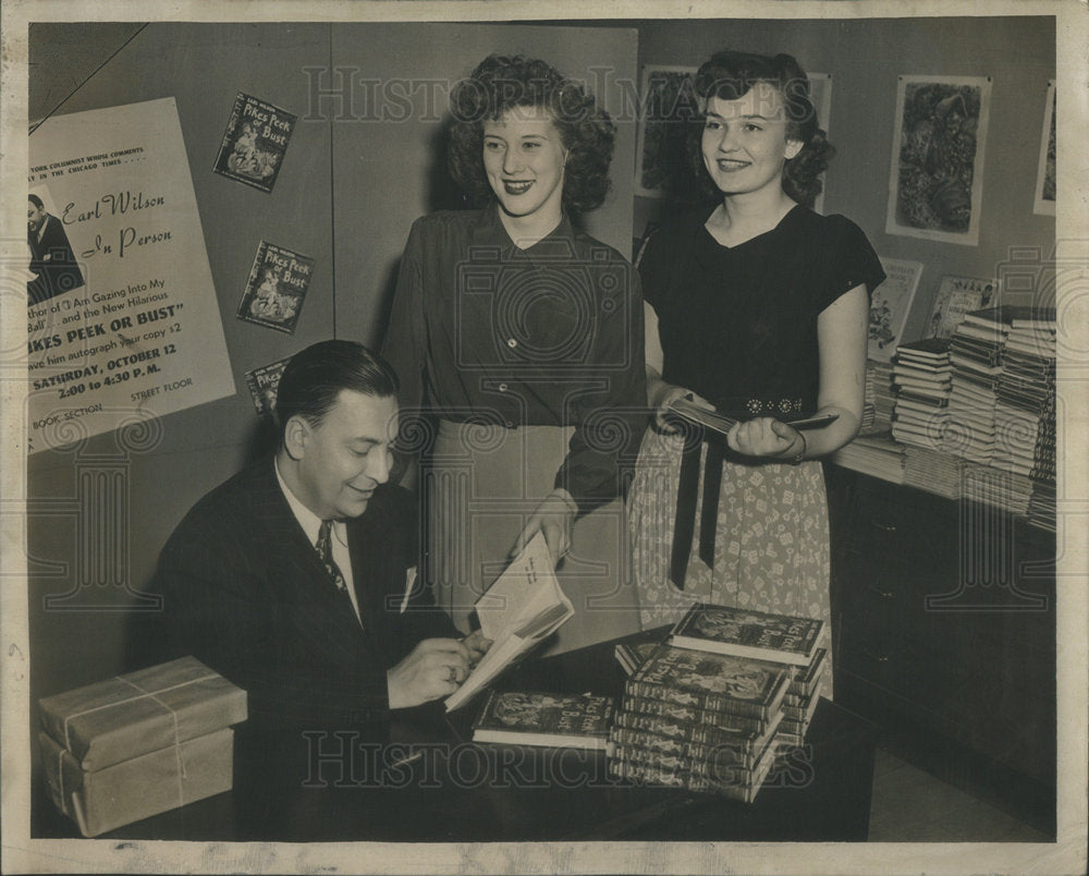 1946 Press Photo Earl Wilson Broadway Columnist Author Gazing Ball Graph Copy - Historic Images