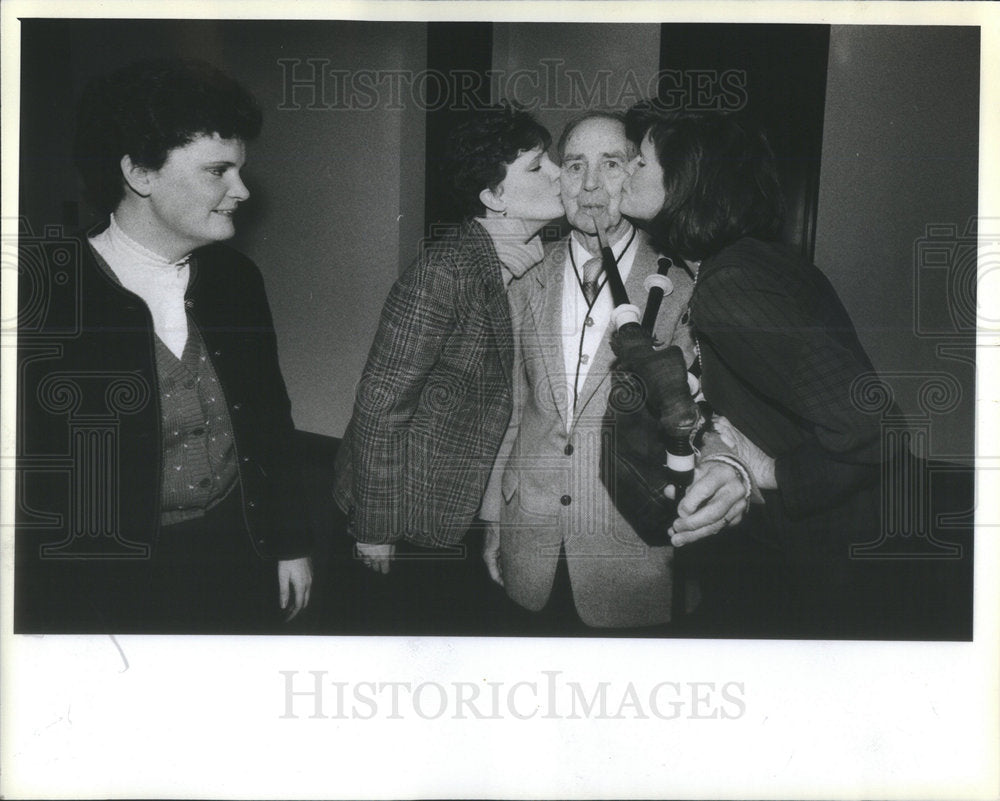 press photo Anne Connally, Julie Connally, Tommy Ryan outside court after hearin - Historic Images