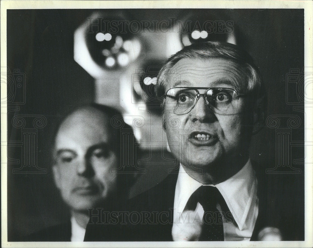 1991 Press Photo George Sangmeister Illinois Democratic Party Politician - Historic Images