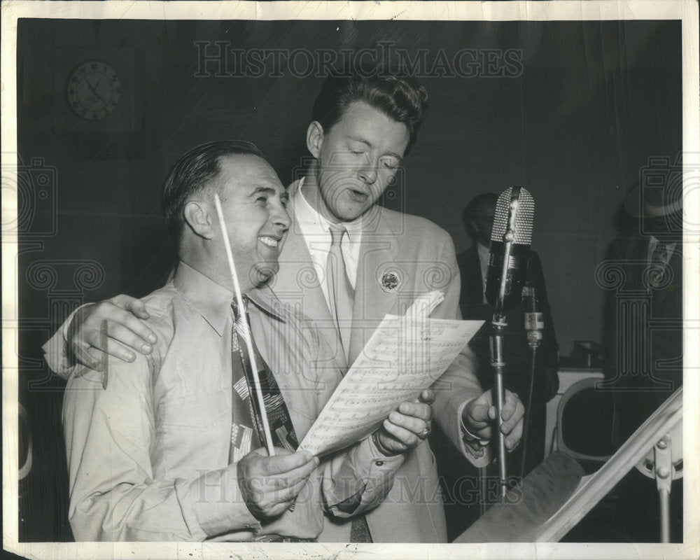 1942 Press Photo Caesae Petrillo orchestra leader, Fred Brady comedian at the &quot;F - Historic Images