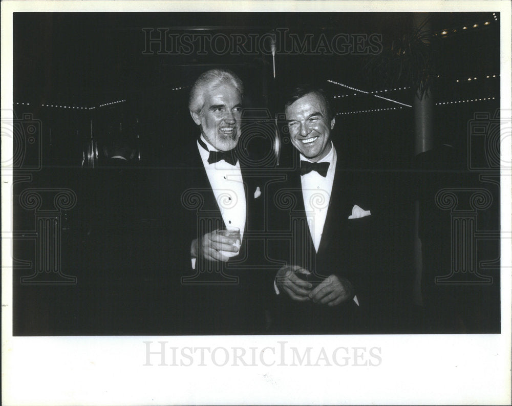 1984 Press Photo James Riley and John Kinsella at Chicago Boys club Jade ball - Historic Images