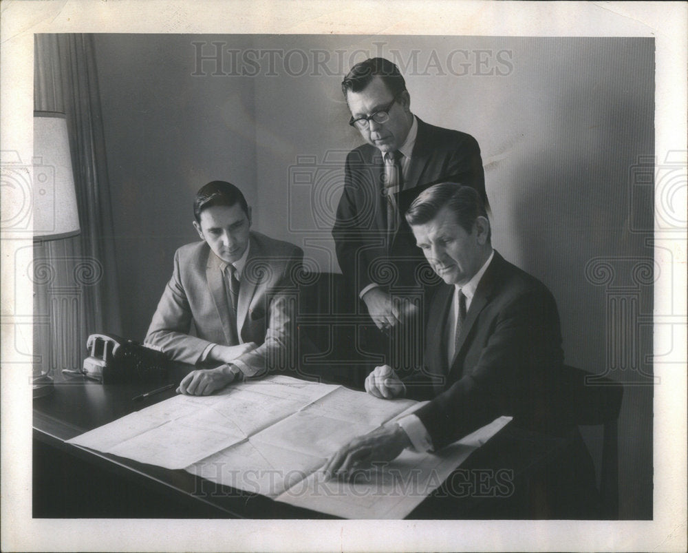 1970 Home Builder Albert Riley and Ertlest Martin and Ken Soderberg - Historic Images