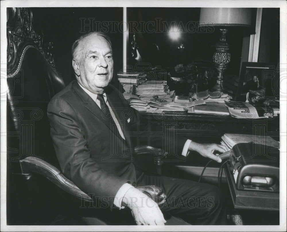 1969 Carroll Righter astrologist  - Historic Images