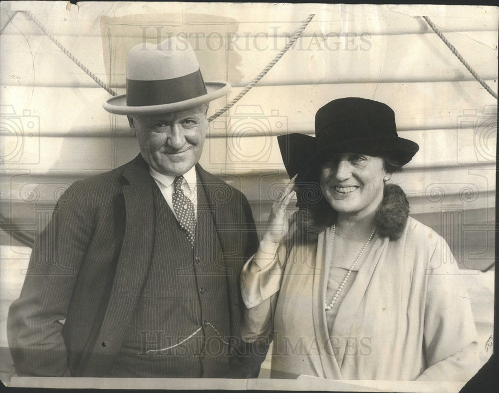 1925 Dr. Stanley Rinchart with Mary Roberts, celebrated, popular, op - Historic Images