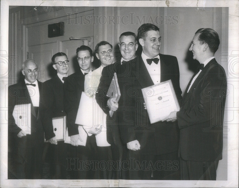 1958 Press Photo Leo Hills National President Sigma Delta Chi American Journal - Historic Images