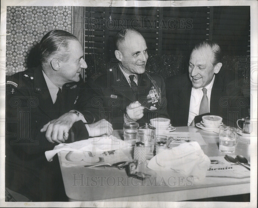 1954 Press Photo A.J. Drexel Biddle Matthew Ridgeway Leslie Arenda Chicago - Historic Images
