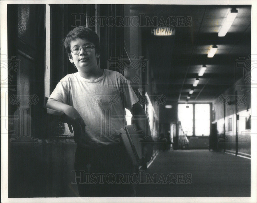 1987 Press Photo VINCENT SCHLEITWILER 8TH GRADE STUDENT - Historic Images