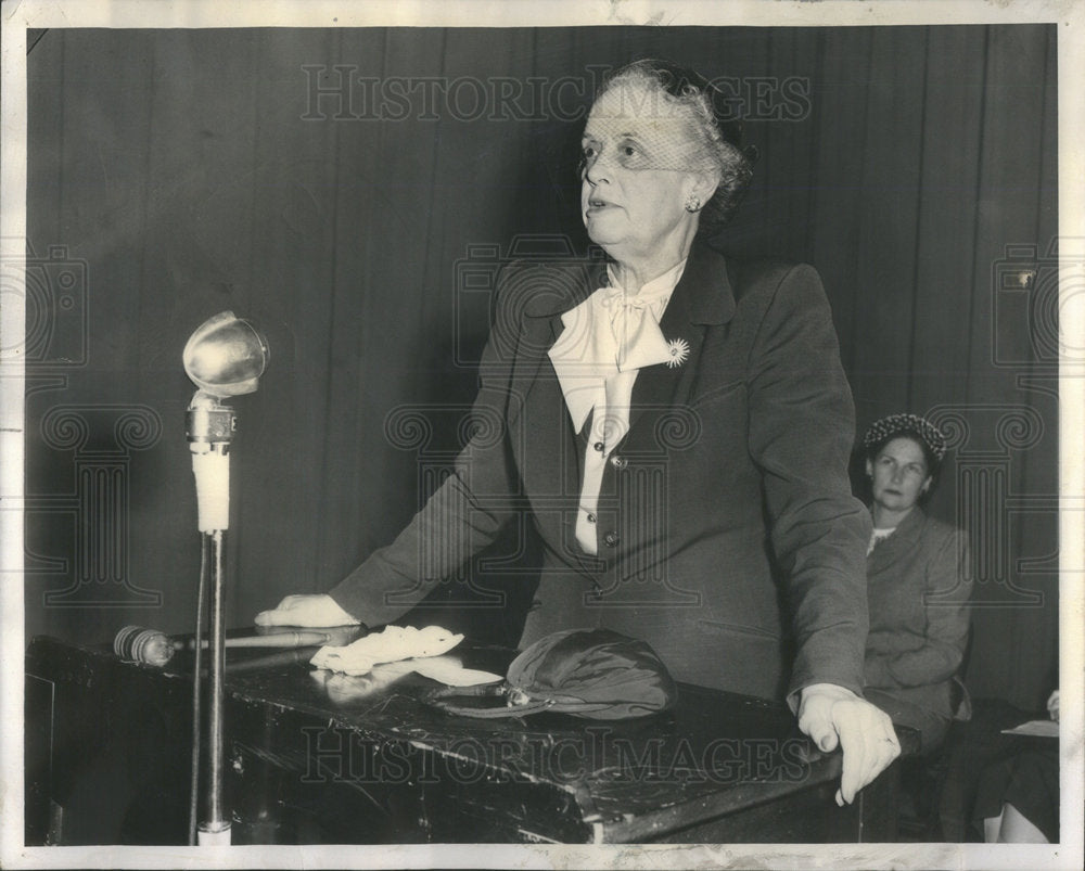 1952 Mrs Bernice Vandervries,League of Women&#39;s Voters Meeting - Historic Images