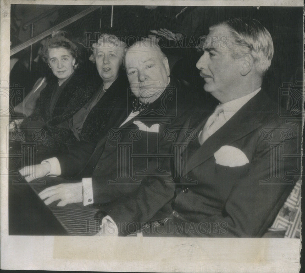 1952 Press Photo Churchill Mrs Truman Eden In Gallery To Hear Truman Speech - Historic Images