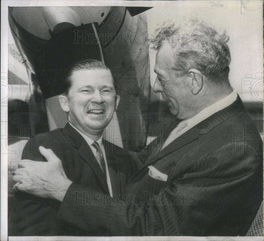 1961 Press Photo John G Tower greeting Senate GOP leaders Evertt M Dirksen - Historic Images