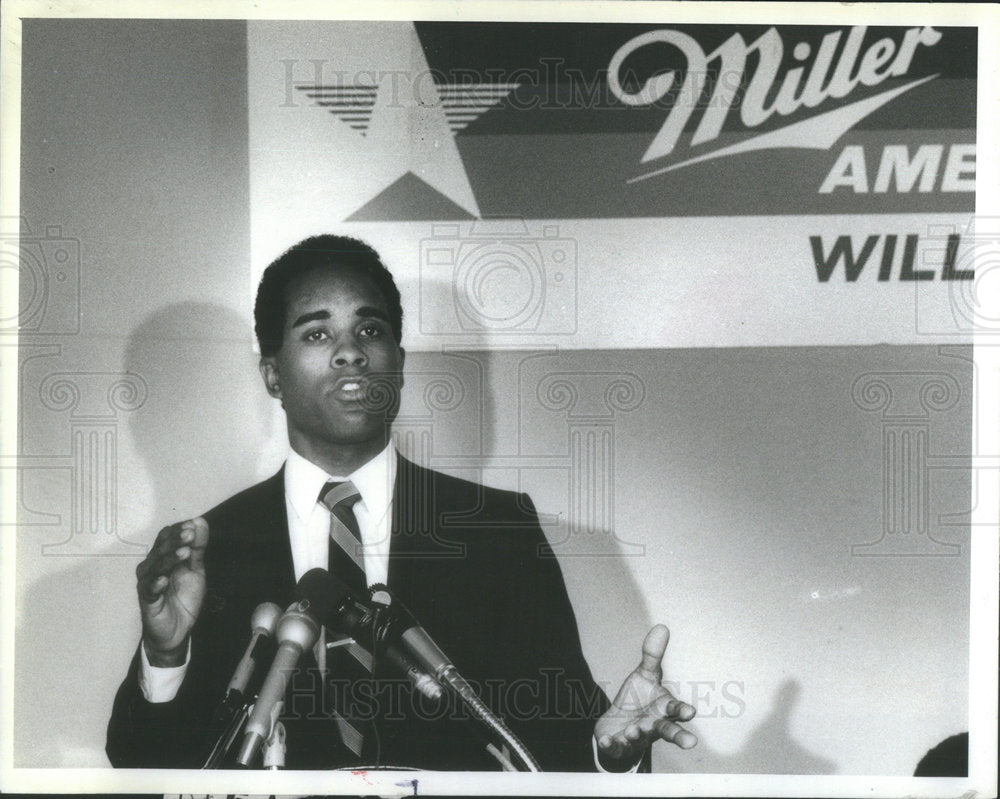 1985 Press Photo Willy T. Ribs first black man to race Indianapolis 500 - Historic Images