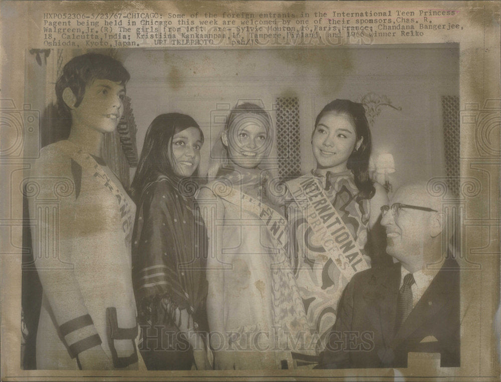 1967 Press Photo Contestants International Teen Princess Pageant In Chicago - Historic Images