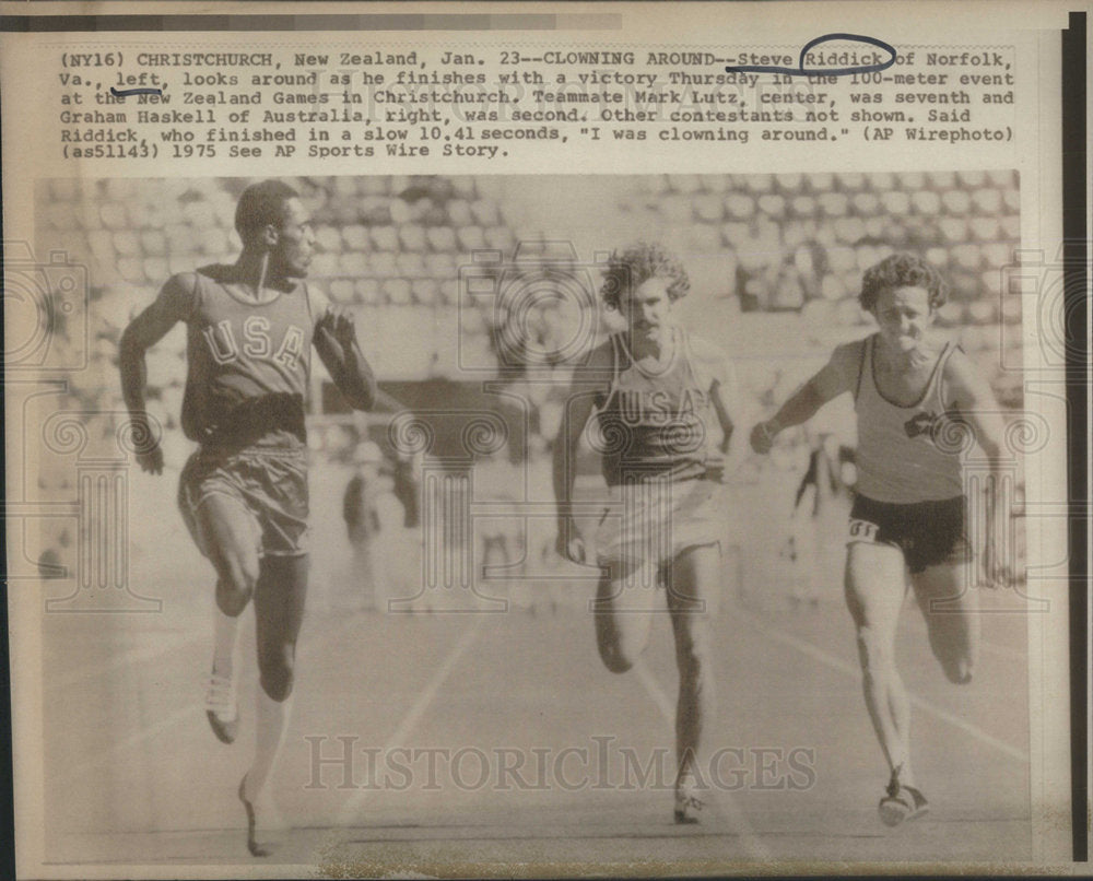 1975 Press Photo Steve Riddick USA Track 100 Meter Champ New Zealand Games - Historic Images