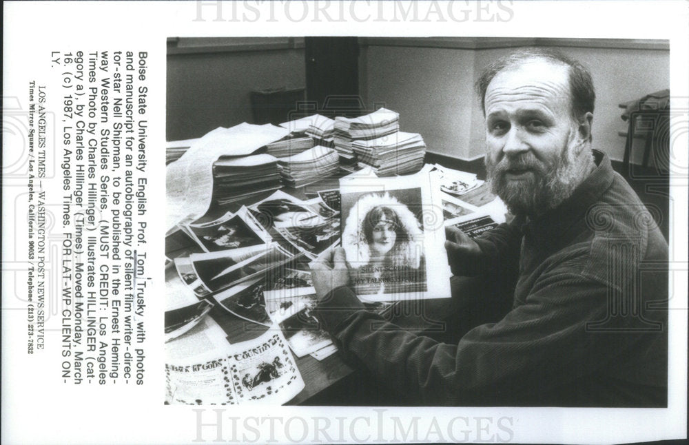 1987 Press Photo Tom Trusky, author & College Professor - Historic Images