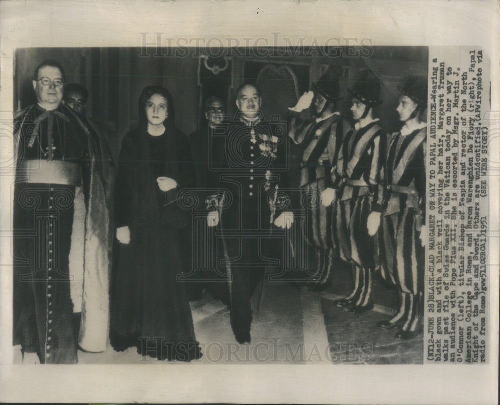 1951 Margaret Truman daughter President Swiss guard Vatican Rome - Historic Images