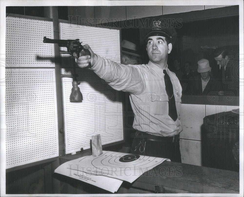 1954 Angelo Naselli 31st District Chicago Police ready shoot target - Historic Images