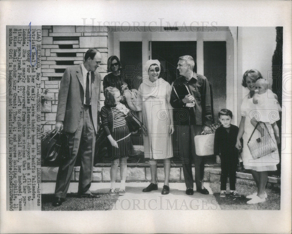 1965 Press Photo Actress Patricia Neal family California - Historic Images