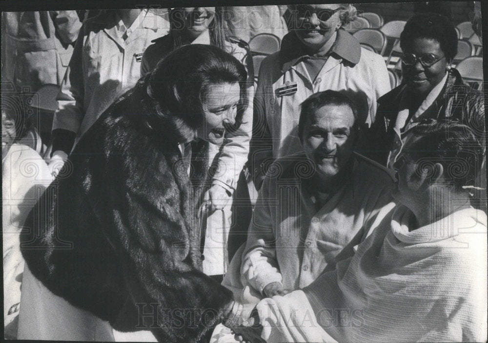 1972 Actress Patricia Neal Rehabilitation Institute Chicago - Historic Images