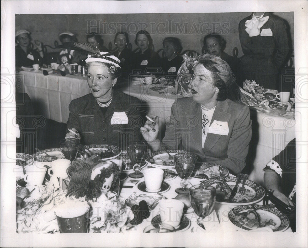 Mrs. Peter Ridenour's One of Towns Well Dressed Women - Historic Images