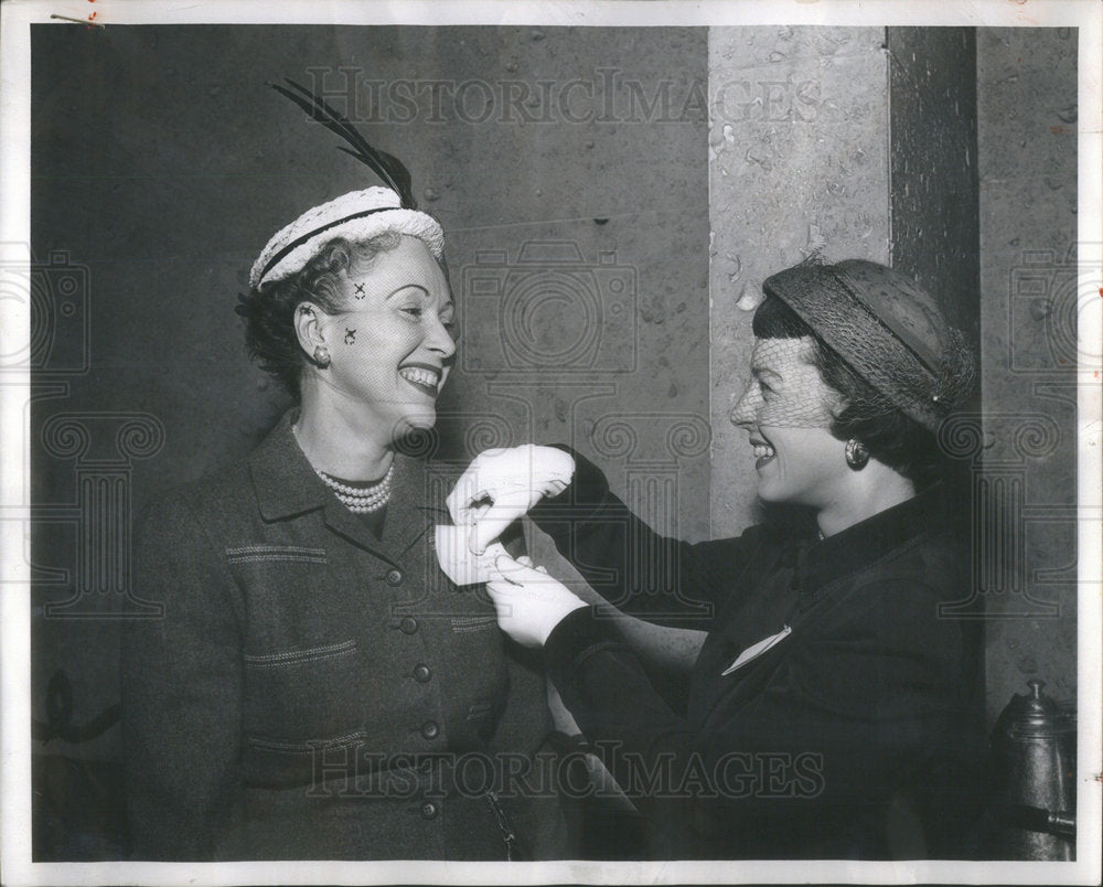 1953 Mrs. Peter D. Ridenour & Mrs. Alan W. Meyer Infant Welfare - Historic Images