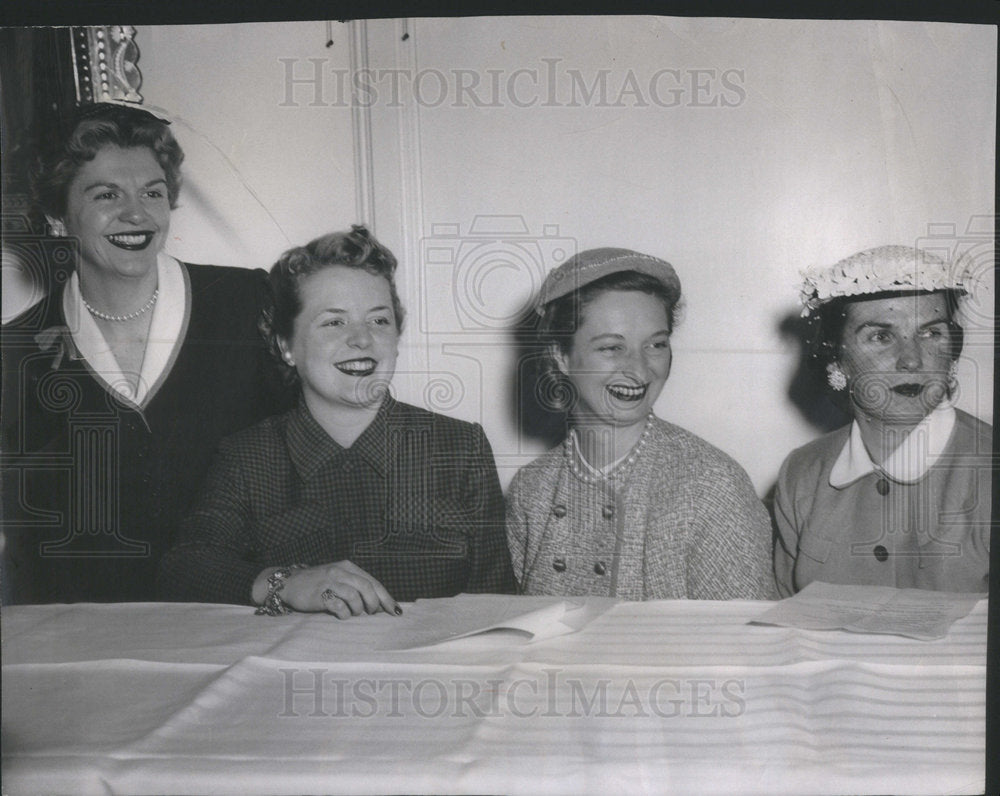 1954 Chicago Junior League elected officers - Historic Images