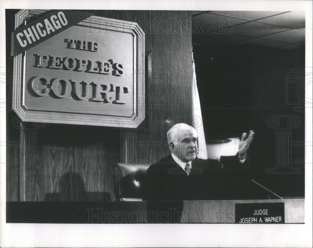 1989 Press Photo Judge Joseph Wapner in the Chicago version of People's Court - Historic Images